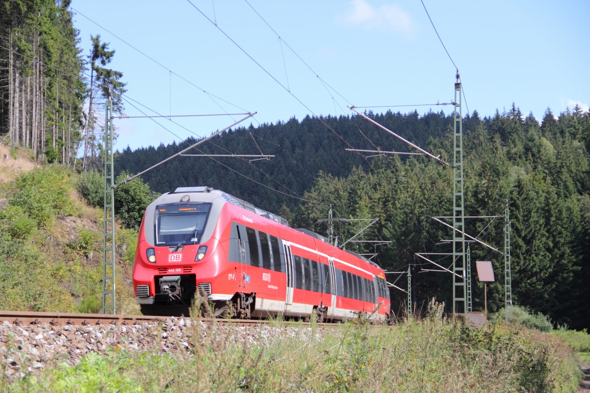 442 108  Förtschendorf  im Frankenwald bei Förtschendorf am 06.09.2015.