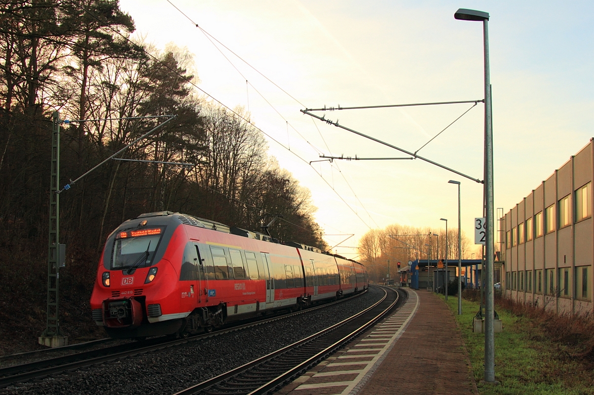 442 810 DB Regio in Michelau/ Oberfranken am 28.12.2015.