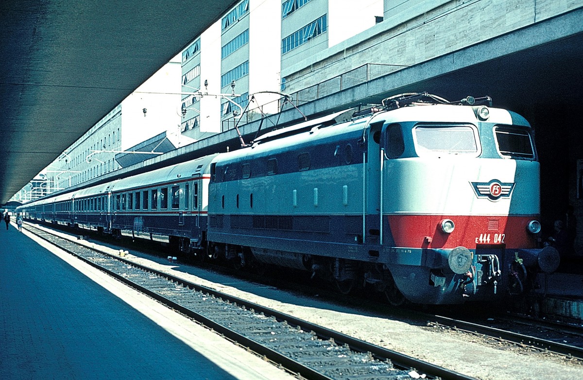 444 042  Roma  12.05.90 