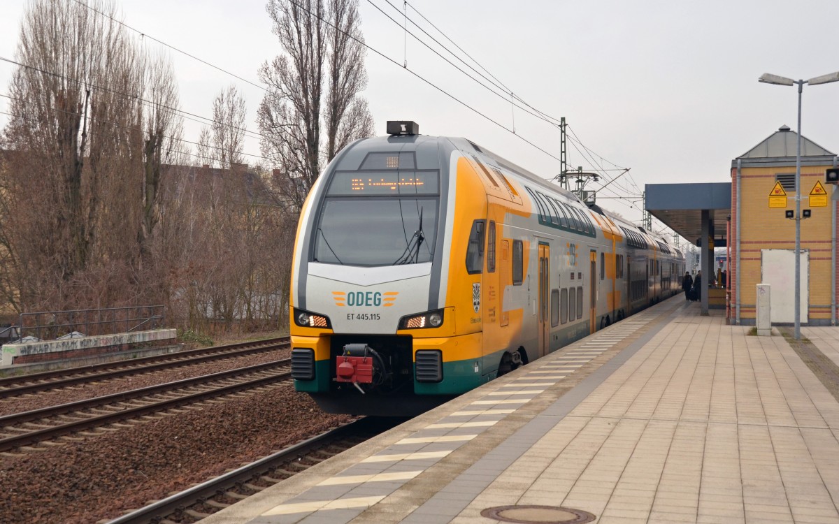 445 115 verlässt am 28.03.15 als RE nach Ludwigsfelde Berlin Jungfernheide