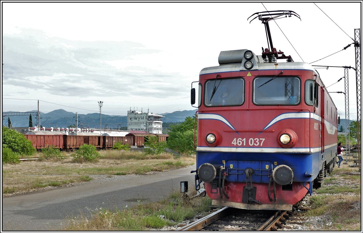 461-037 vor dem Depot Podgorica. (17.07.2019)