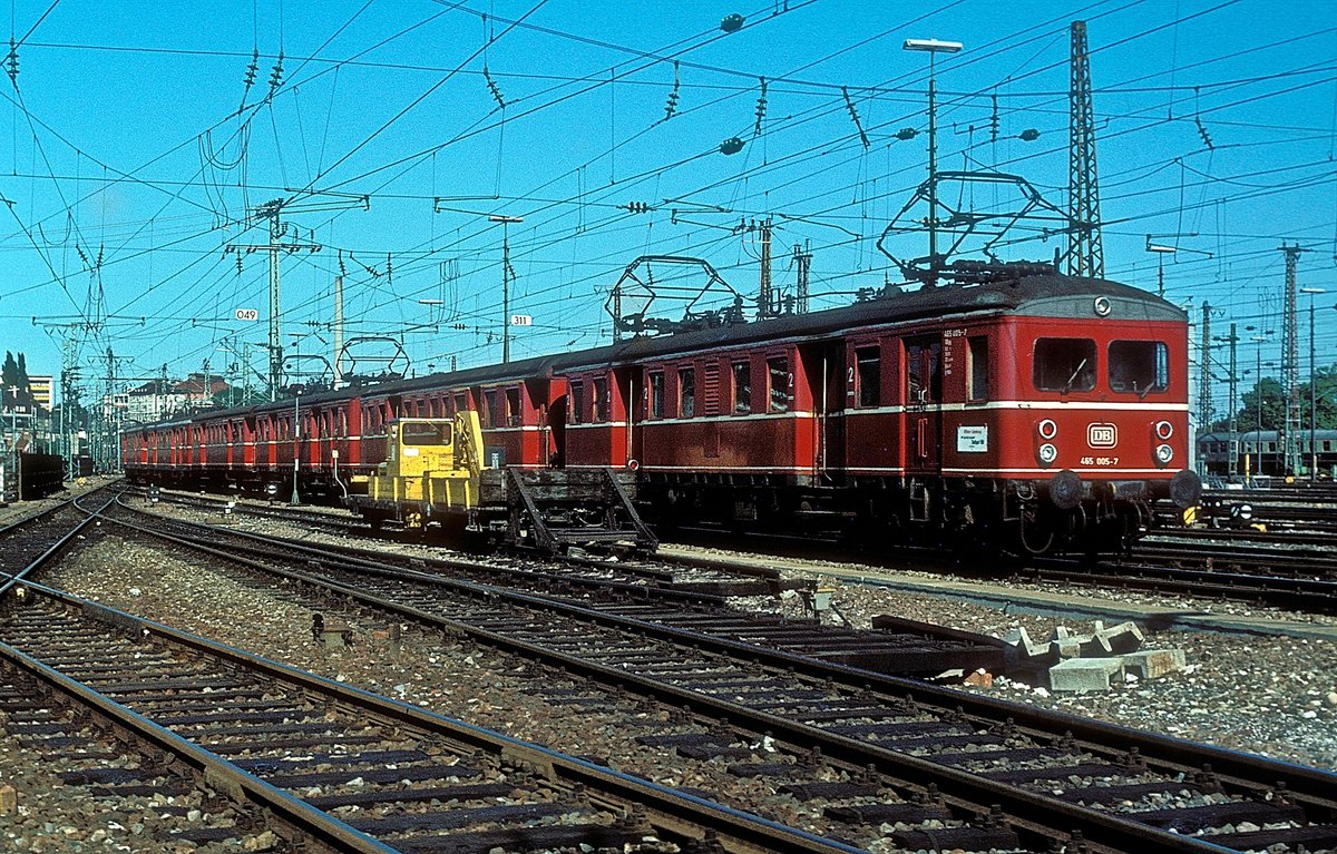 465 005 + 006 + 022   Stuttgart Hbf  16.09.79