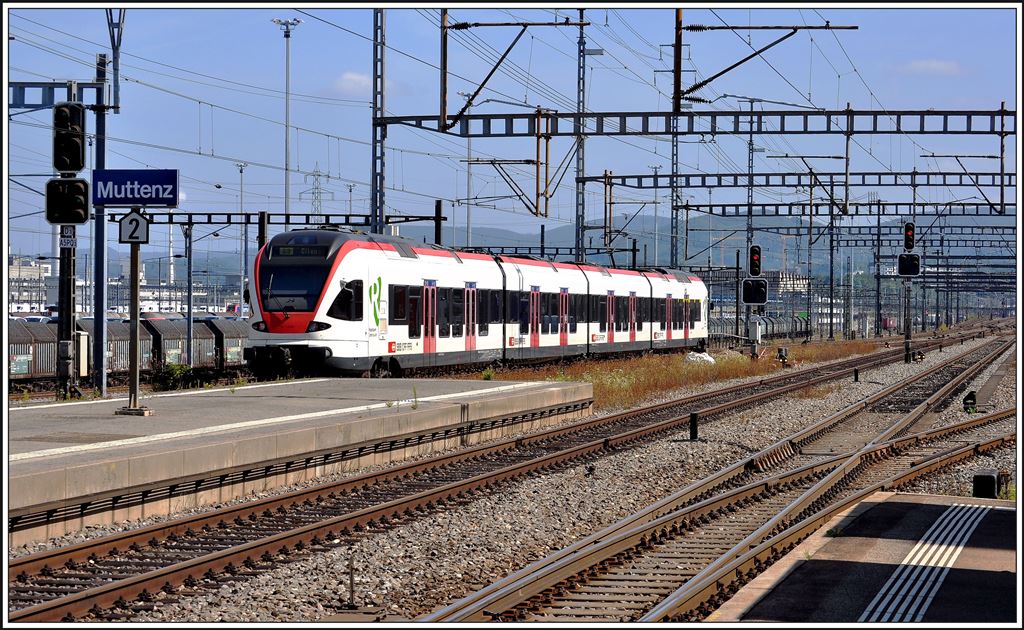 521 038 in Muttenz (04.09.2014)