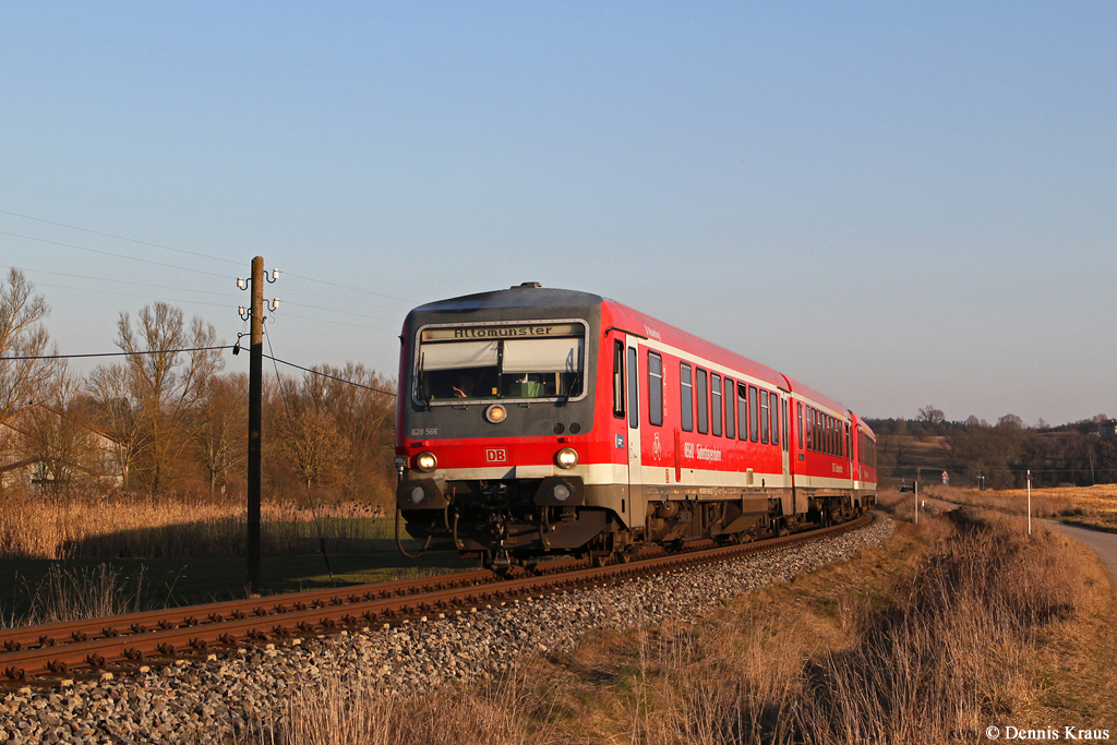 628 566 und 628 567 am 11.03.2014 bei Kleinberghofen (Strecke Dachau ဓ Altomünster).