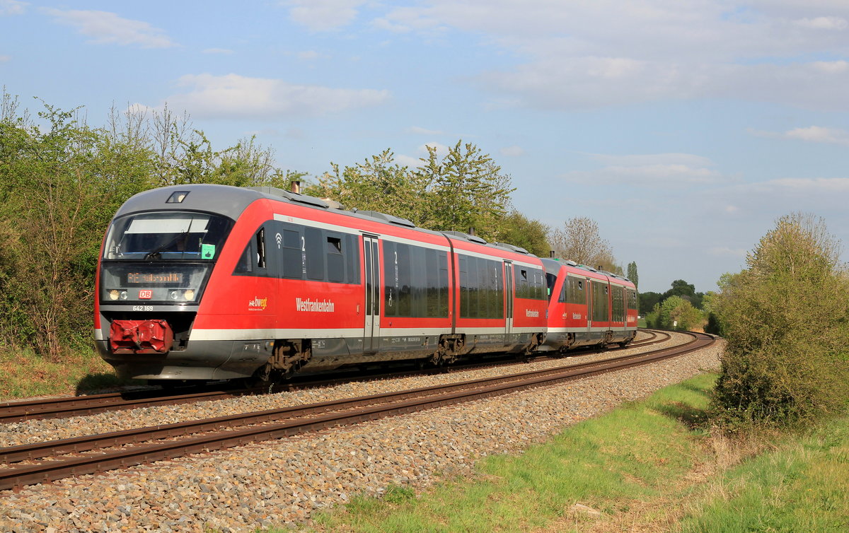 642 169+668 als RE Crailsheim-Heilbronn am 18.04.2020 zwischen Waldenburg und Neuenstein. 