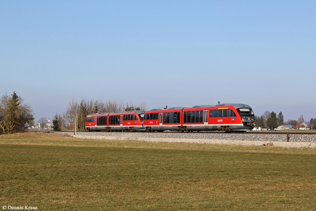 642 582 und 642 123 als RB 57368 bei Beckstetten.