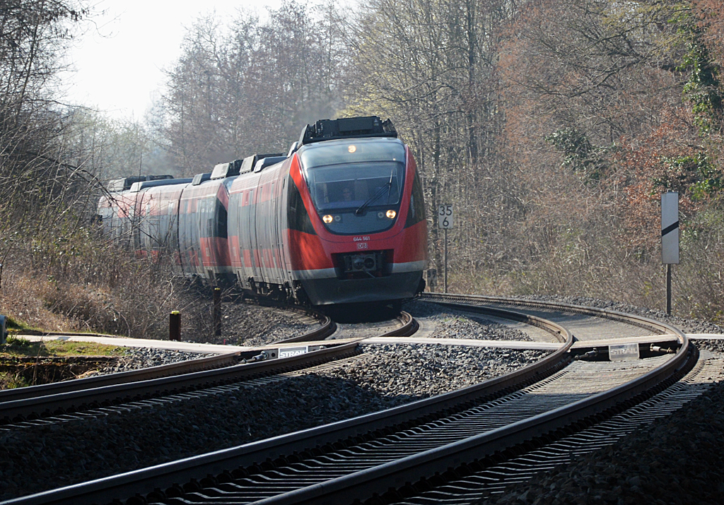 644 561 nach Euskirchen in leichter Kurvenlage, kurz hinter Satzvey - 12.03.2014