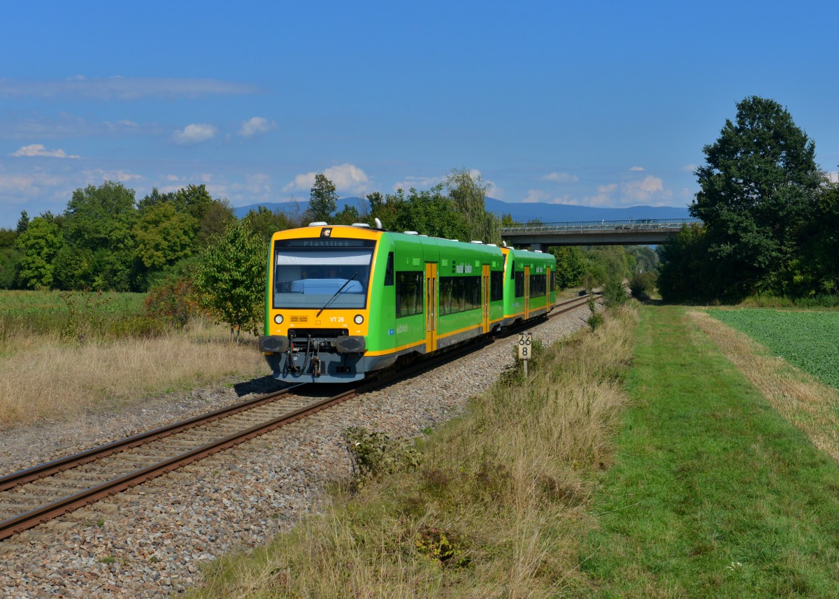 650 661 (VT 26) + 650 660 (VT 25) als WBA 1 am 11.09.2015 bei Pankofen. 