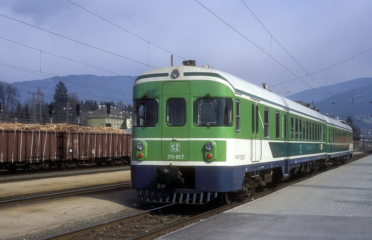  711 017  Villach - West  21.03.97