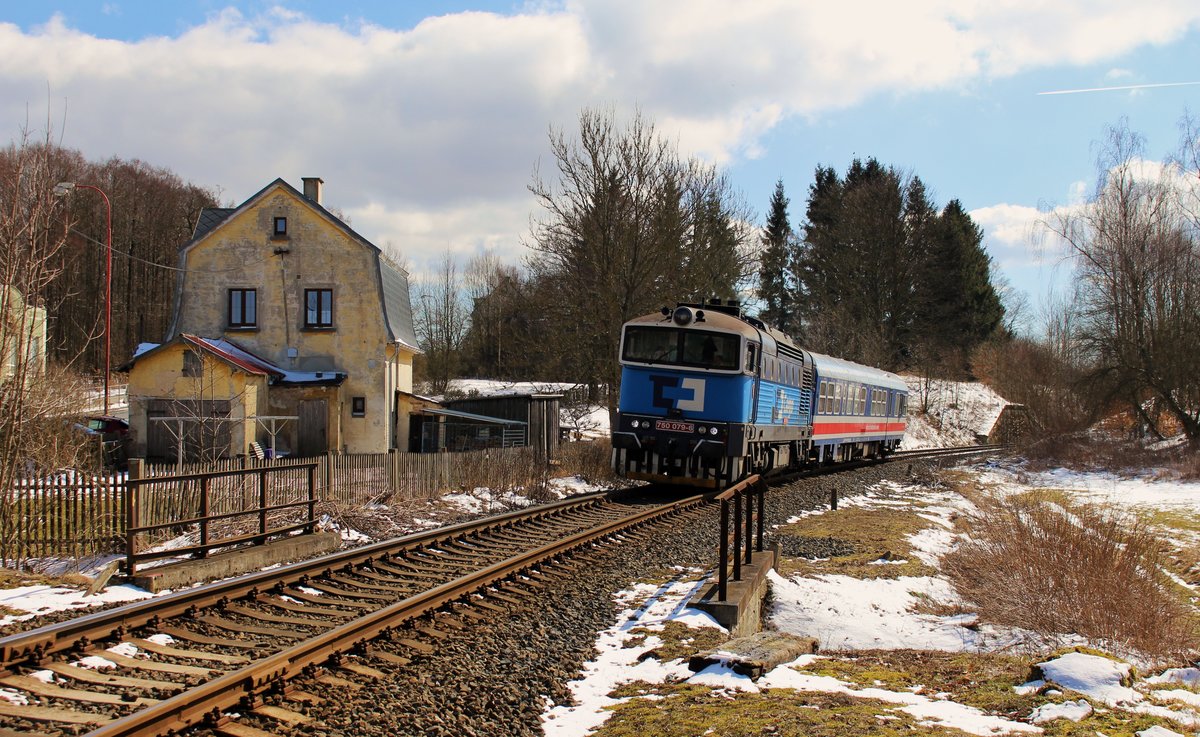 750 079-6 mit einem Messwagen zu sehen am 21.03.18 in Aš.