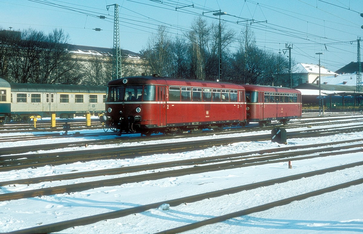  798 678  Regensburg Hbf  14.01.81