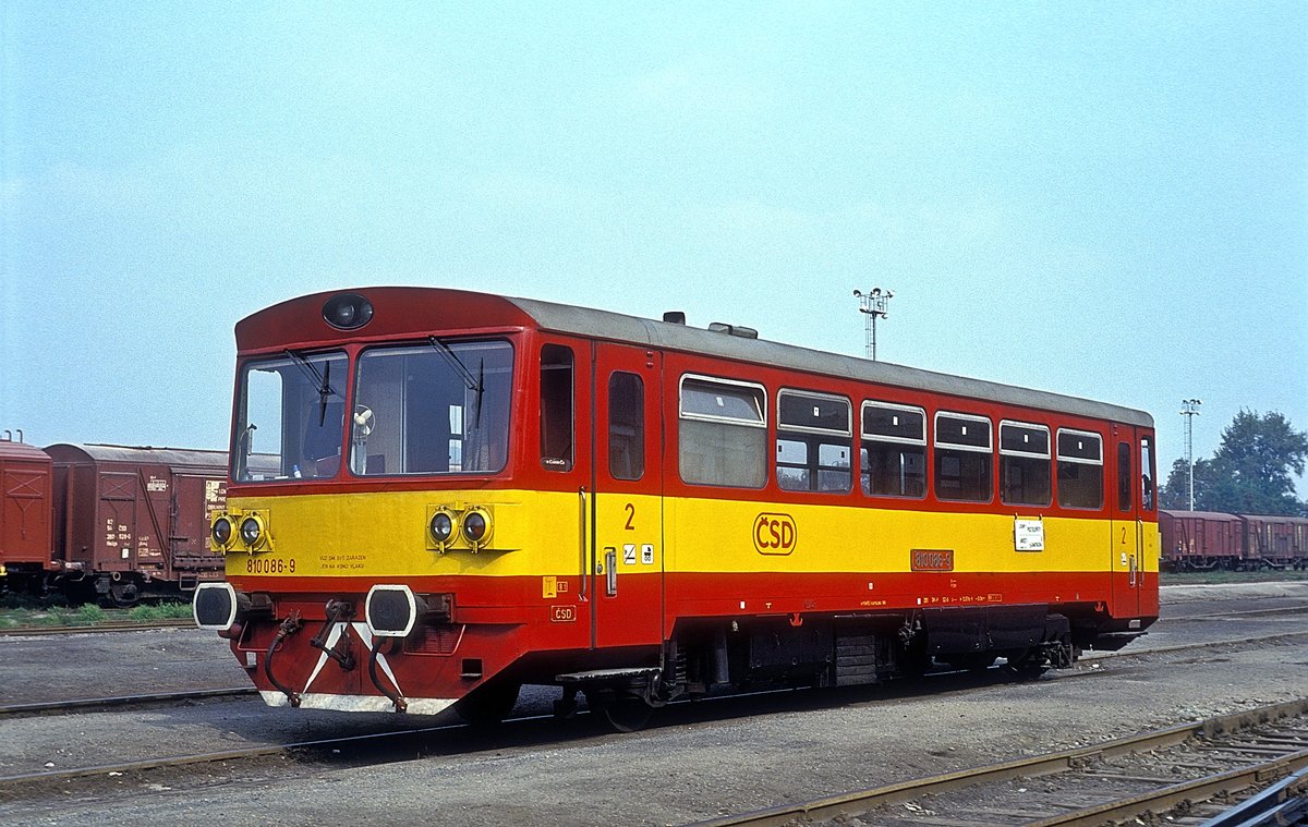 810 086  Louny  03.10.92