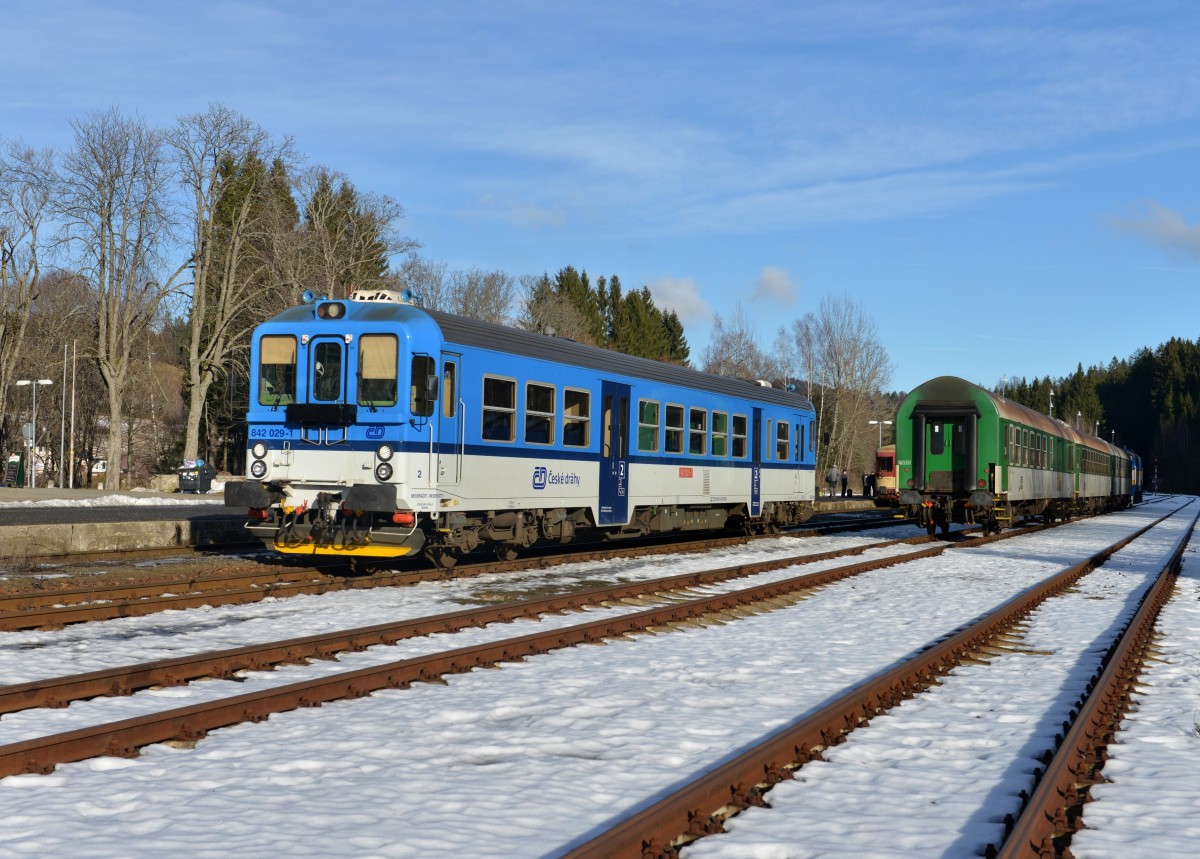 842 029 bei einer Rangierfahrt in Bhmisch Eisenstein am 06.01.2014.