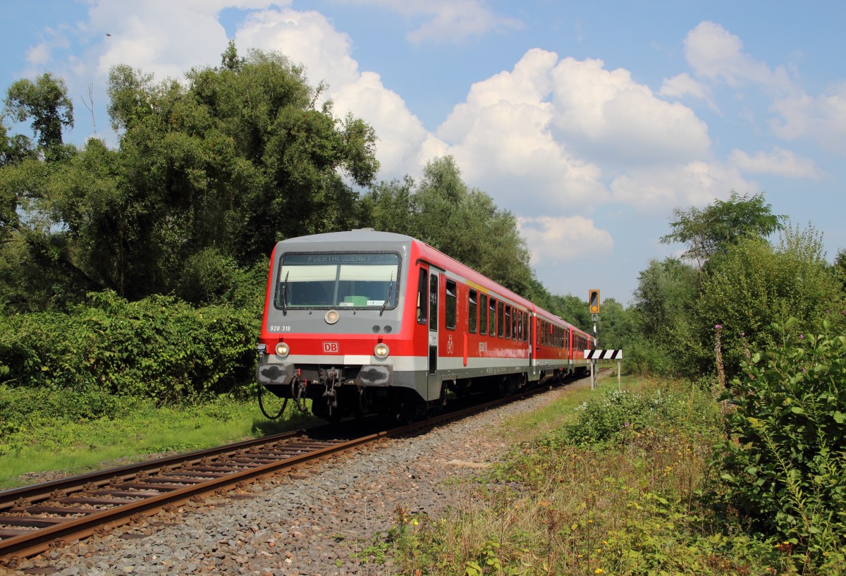 928 319 und ein weiterer 628 als RB 28320 (Fürth(Odenw) - Weinheim(Bergstr)) in Mörlenbach am 29.08.13