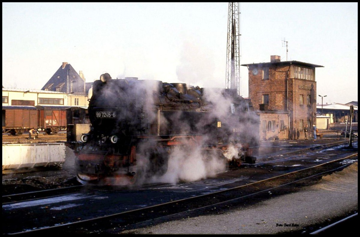  997245 unter Dampf am 10.12.1991 im BW Wernigerode.