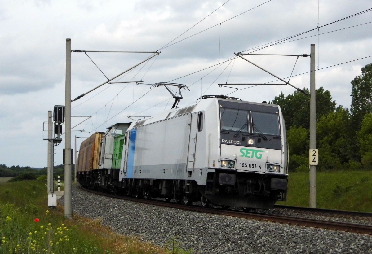 Am 01.06.2015 kamen die 202 787-8 und die 185 681-4 von der SETG (Railpool) aus Richtung Borstel und fuhr weiter in Richtung Stendal .