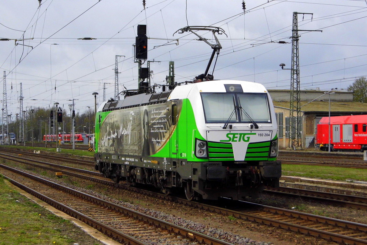 Am 08.04.2017 kam die 193 204-5 von der SETG (ELL) aus Richtung Magdeburg nach Stendal und fuhr nach Borstel .