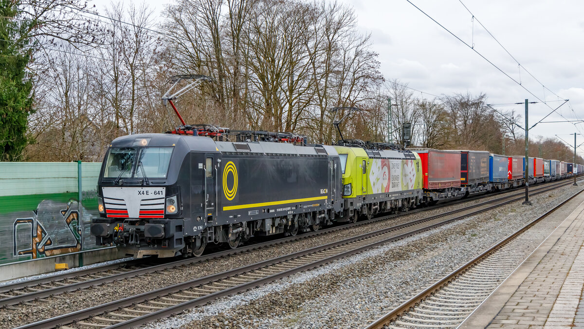 Am 08.12.2024 war 91 80 6193 641 vor einem KLV-Zug in Gronsdorf zu sehen.