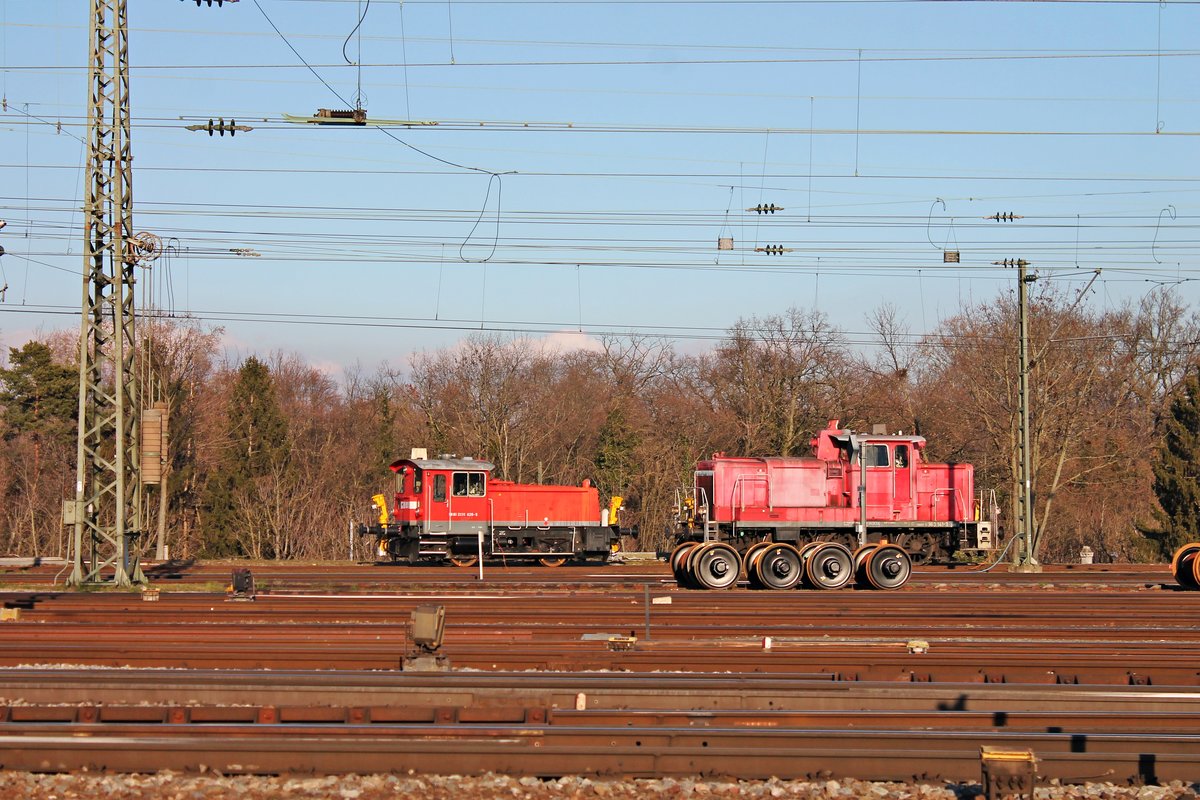 Am 14.02.2018 stand 335 029-5 zusammen mit 363 141-3 vor dem ICE-Werk im Badischen Bahnhof von Basel und warteten dort auf ihre nächsten Einsätze.