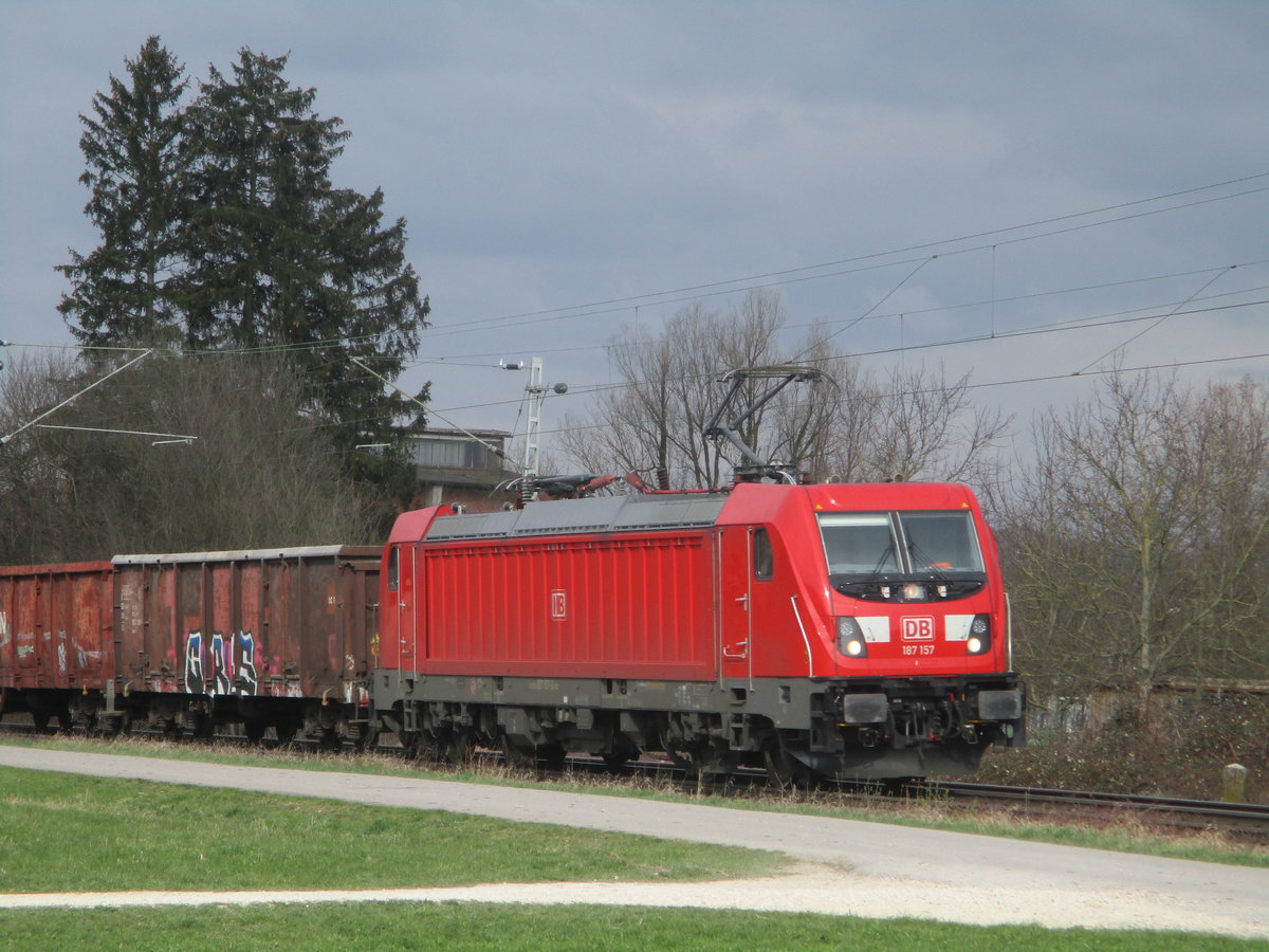 Am 25.3.2019 bekahm ich erst mals eine DB 187er vor die linse in vorm von 187 157 auf der Remsbahn zwieschen Urbach bei Schorndorf und Plüderhausen 