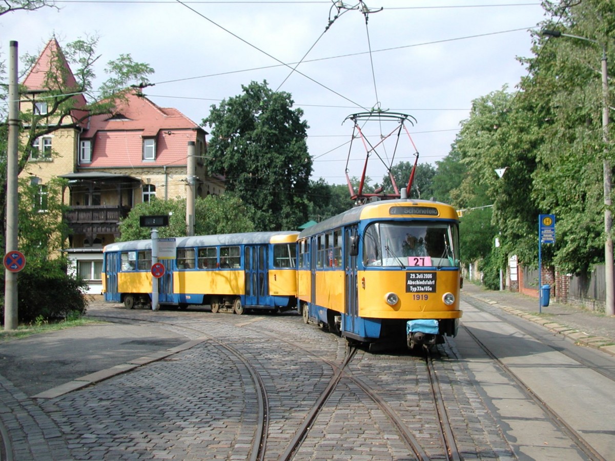 Am 29.07.2006 fand eine Fotofahrt zum Abschied von den Leipziger T4D statt. Hier verlässt Tw 1919 den Betriebshof Leutzsch.