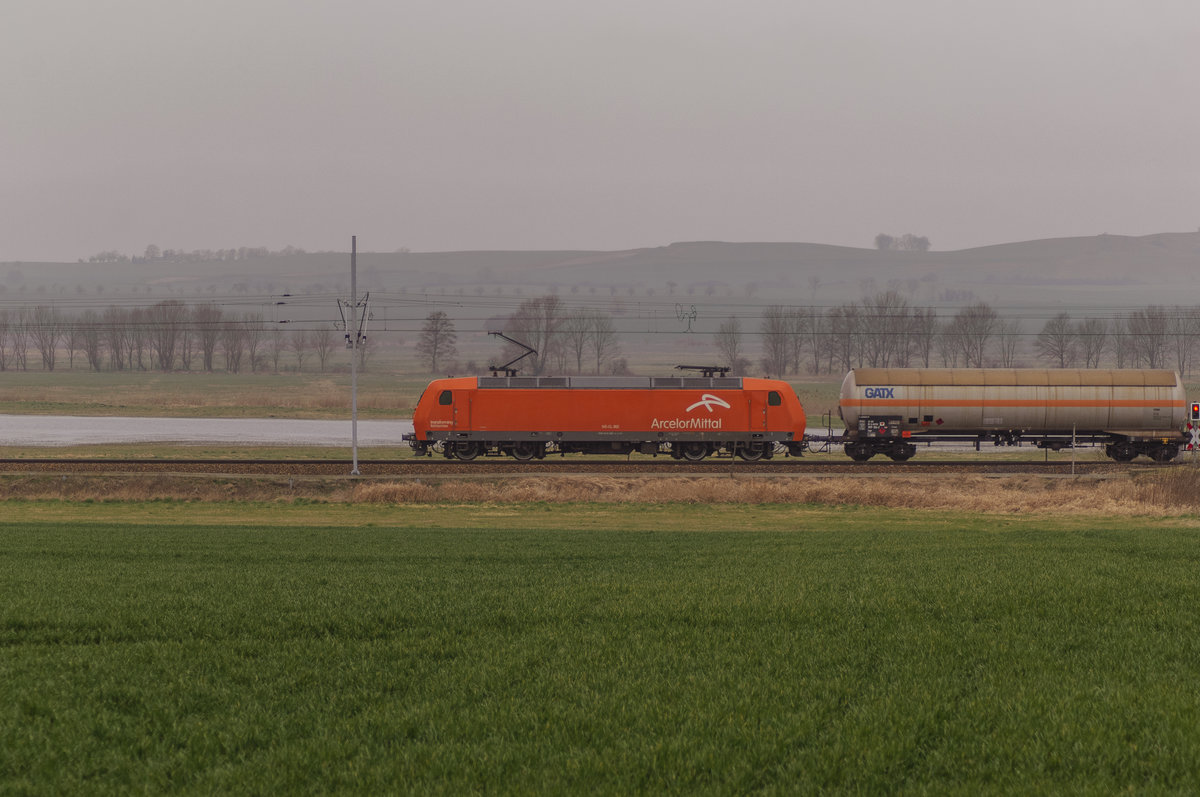 ArcelorMittal Eisenhüttenstadt
145-CL 002 mit Druckkessel-Wagen.Hier Passow in Richtung Angermünde.
03/03/2020
