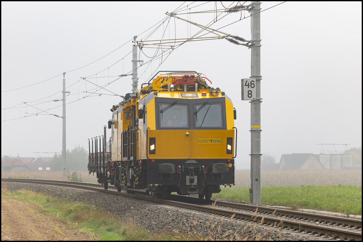 Auf dem Weg zu einer  Simulierten   Schadstelle ist  ein MTW 100 am 20. Oktober 2024 bei Pölfing Brunn. 