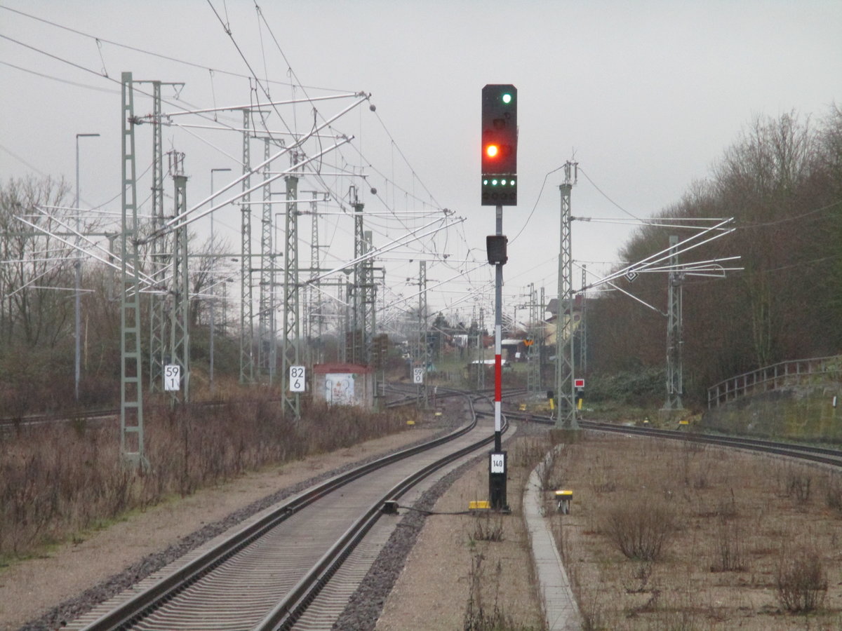 Ausfahrsignal 140 in Bad Kleinen in Fahrtstellung Richtung Schwerin am 09.Januar 2021.