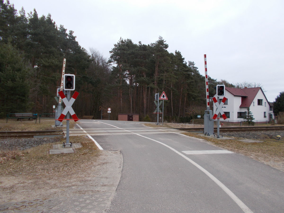 Bahnübergang,am 13.März 2016,in Ückeritz.