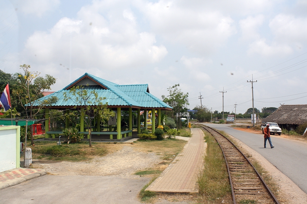 Ban Kalong Station, Blickrichtung Ban Laem, am 21.März 2014.