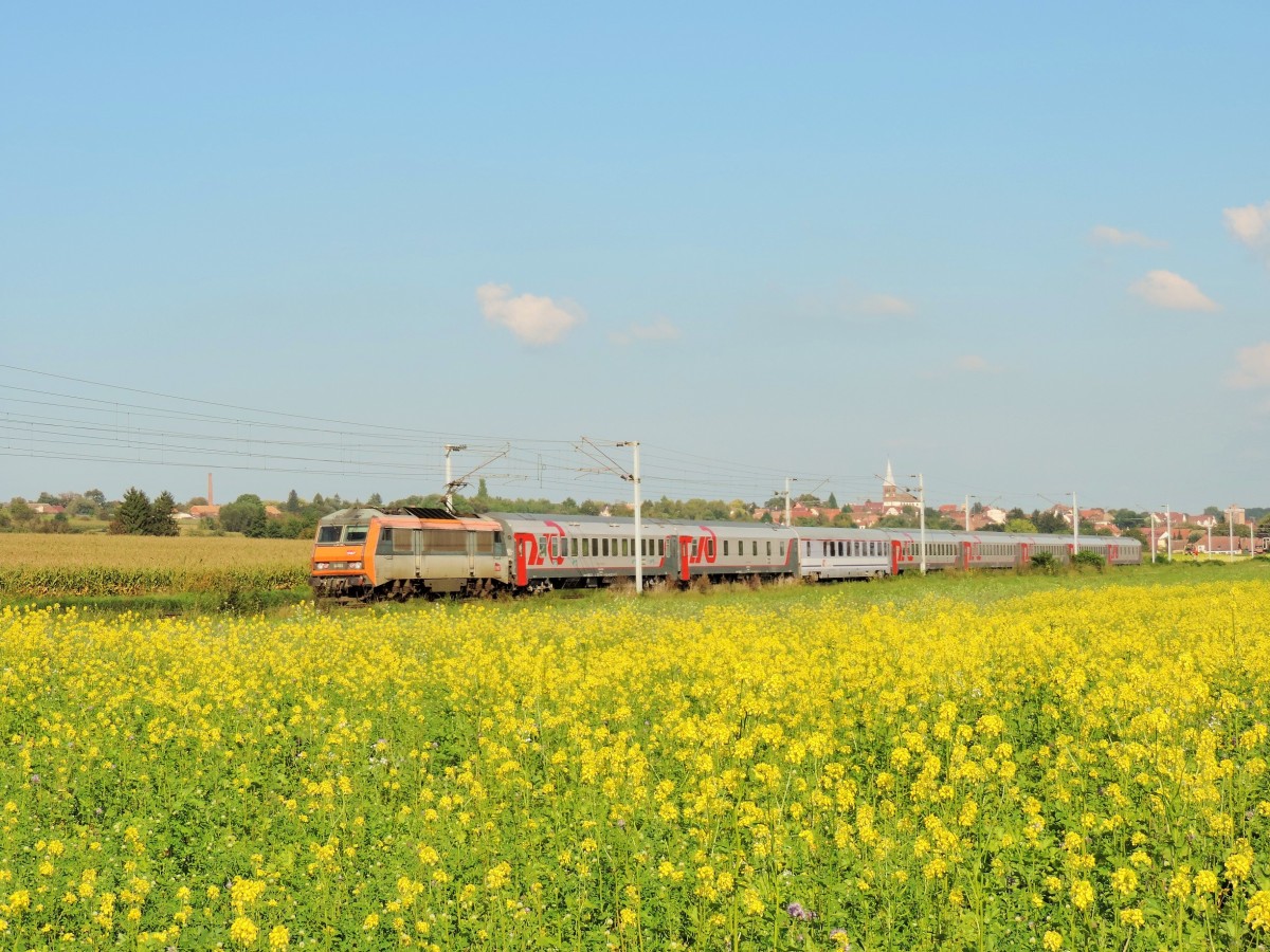 BB 26022 mit dem EN 452 Moscow - Paris. (Hochfelden 16/09/2014).