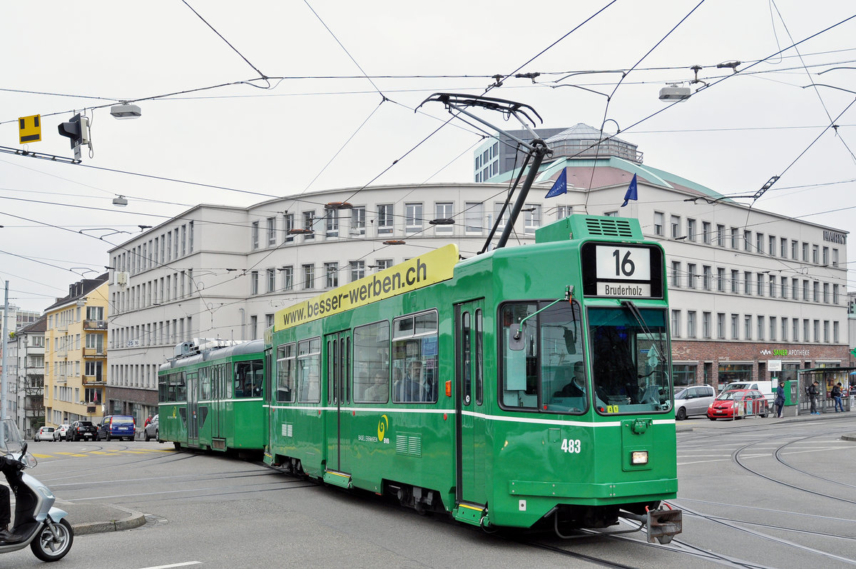 Be 4/4 483 zusammen mit dem B4S 1479, auf der Linie 16, fahren zur Haltestelle Markthalle. Die Aufnahm stammt vom 24.03.2017.