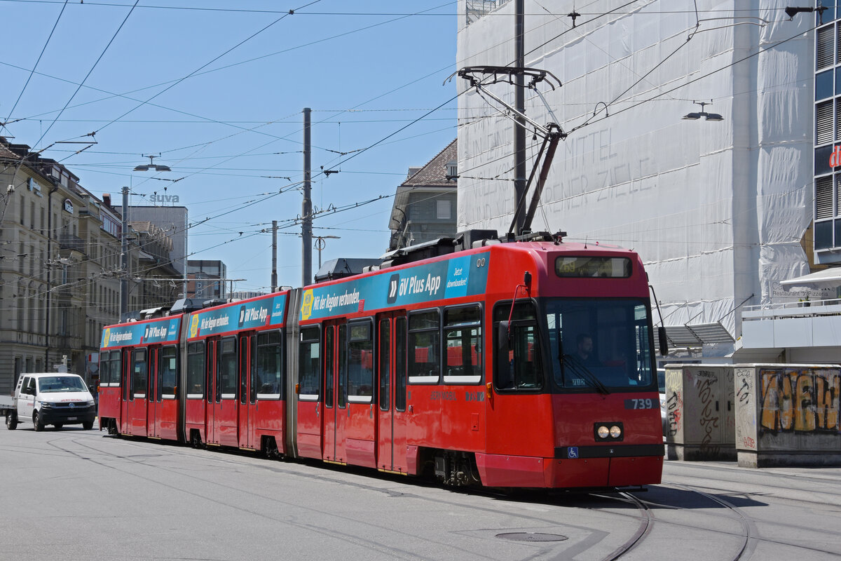 Be 4/6 Vevey Tram 739 fährt als Dienstfahrt zur Haltestelle beim Bahnhof Bern. Die Aufnahme stammt vom 08.07.2022.