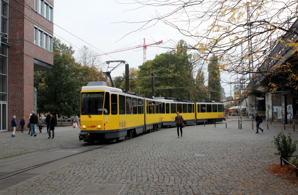 Berlin BVG SL 12 (KT4D) Mitte, Henriette-Herz-Platz / Burgstrasse / Neue Promenade am 16. Oktober 2014.