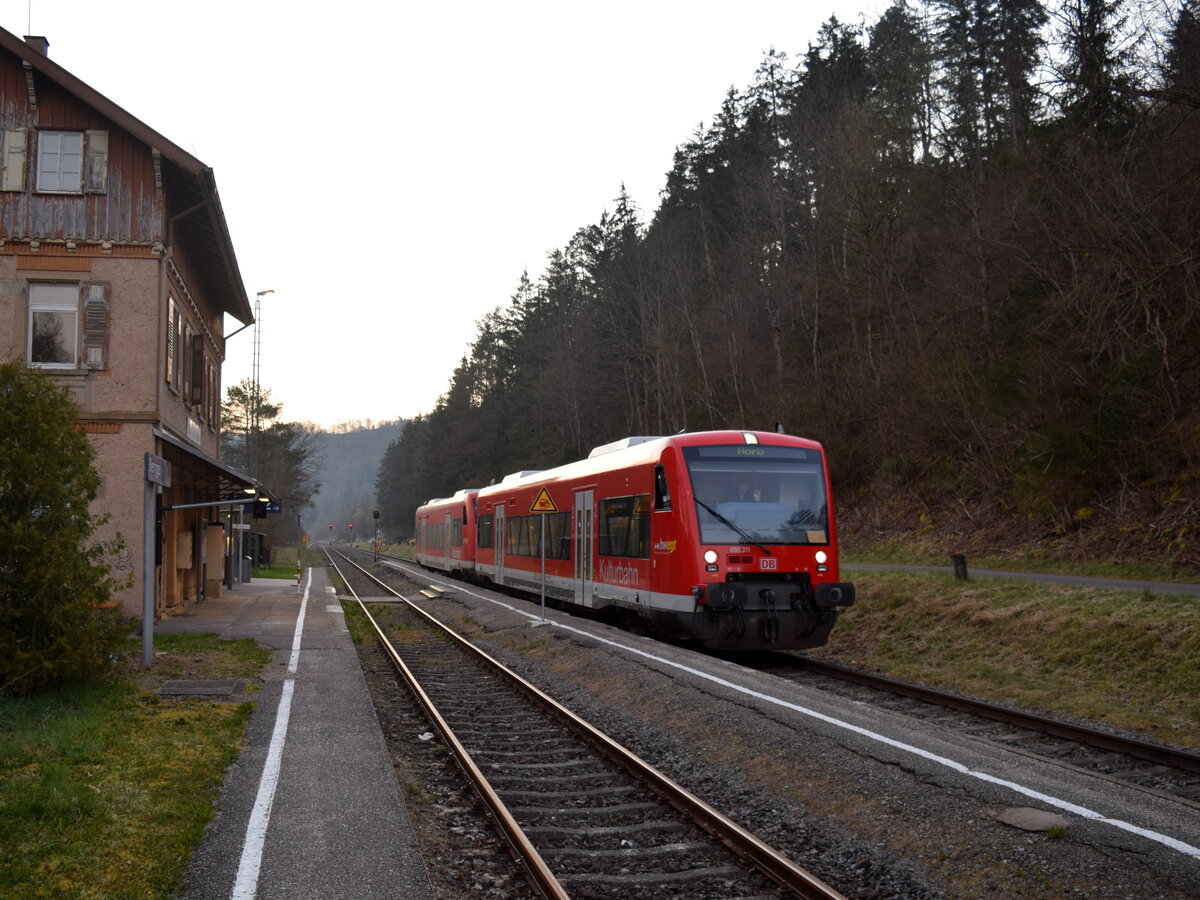 Bieringen (b. Horb) am 07.04.2020 mit 650 311 als RB in Richtung Horb