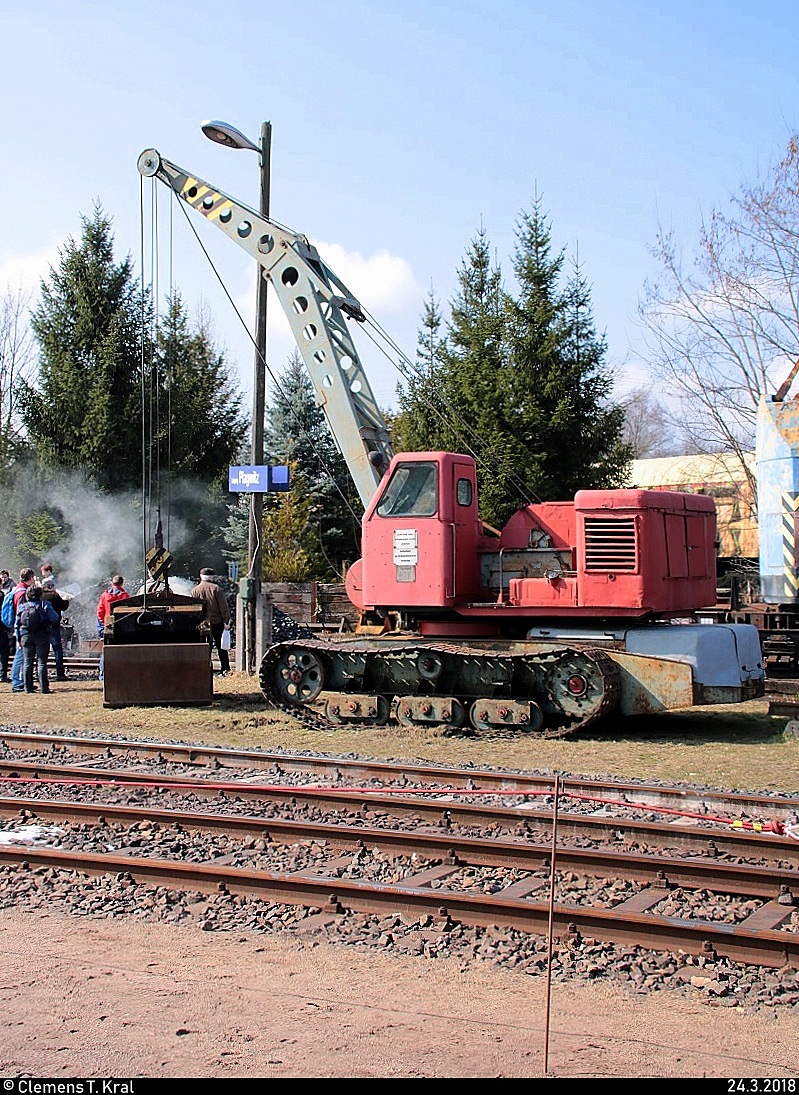 Blick einen Kohlekran, der im Eisenbahnmuseum Leipzig-Plagwitz während der 21. Leipziger Eisenbahntage steht. [24.3.2018 | 11:13 Uhr]