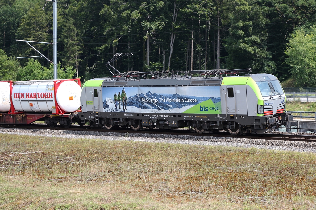 BLS Cargo 410 – Re 475 410-7 (91 85 4475 410-7 CH-BLSC) bei Mattstetten BE
Foto-Datum: 23.07.2022
