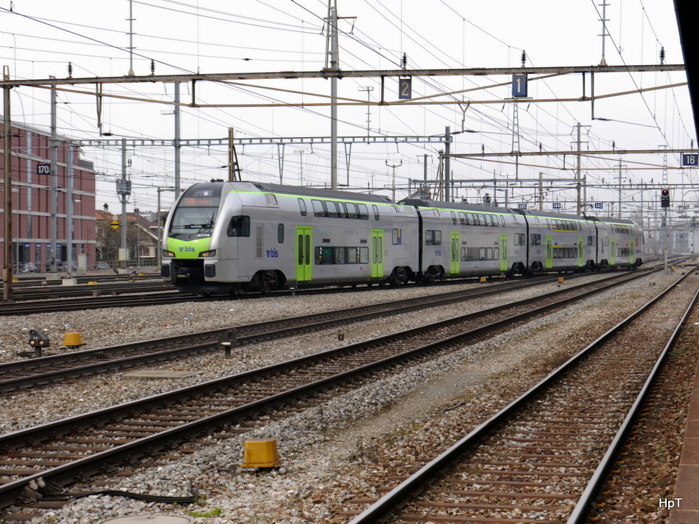 BLS - Triebzug RABe 515 019 im Bahnhofsareal in Thun am 15.03.2014