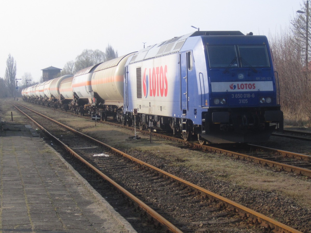 BR285-123 in Bahnhof Miedzyrzecz, 28.03.2014