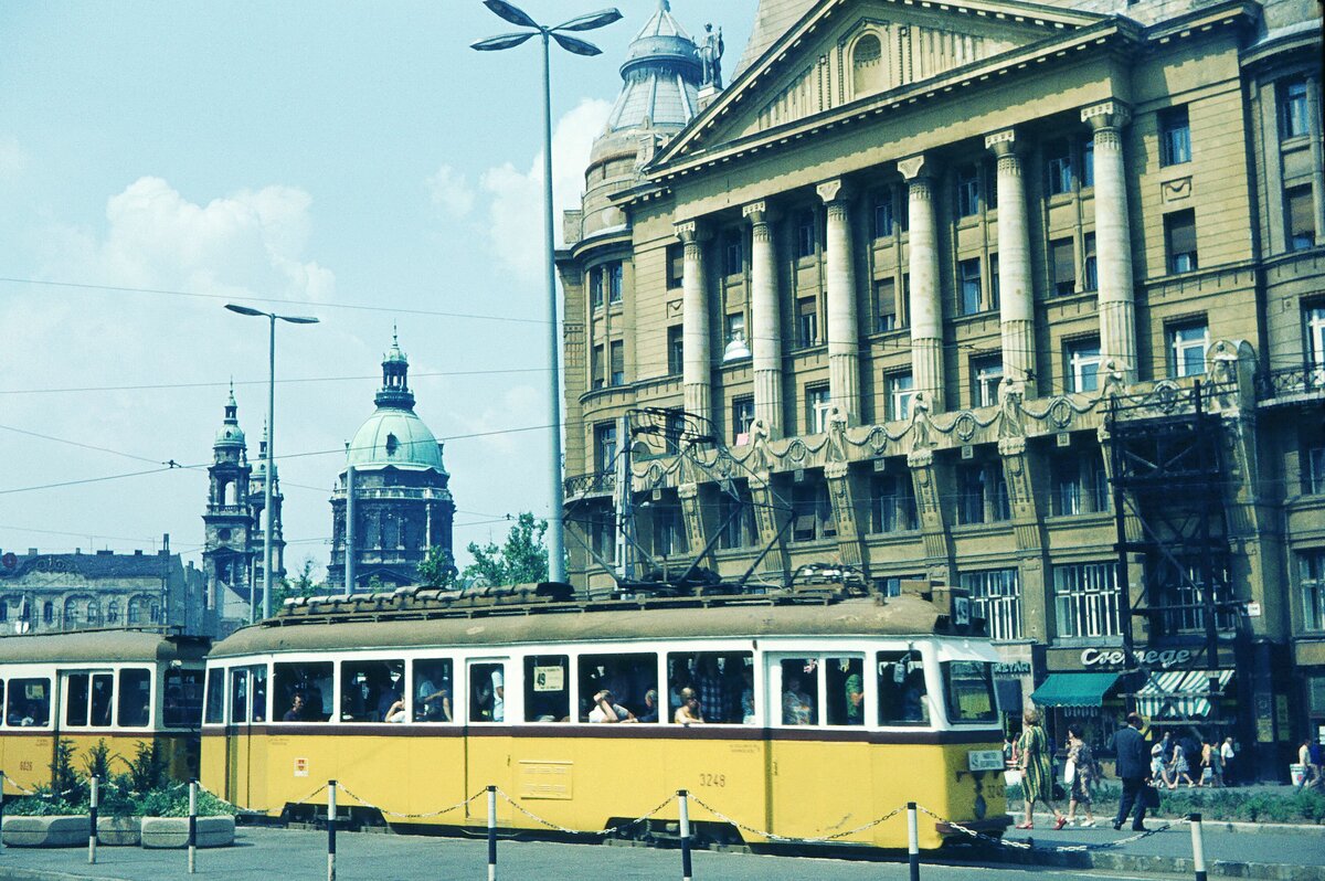 Budapest_Linie 49 UV[3248]_22-07-1975