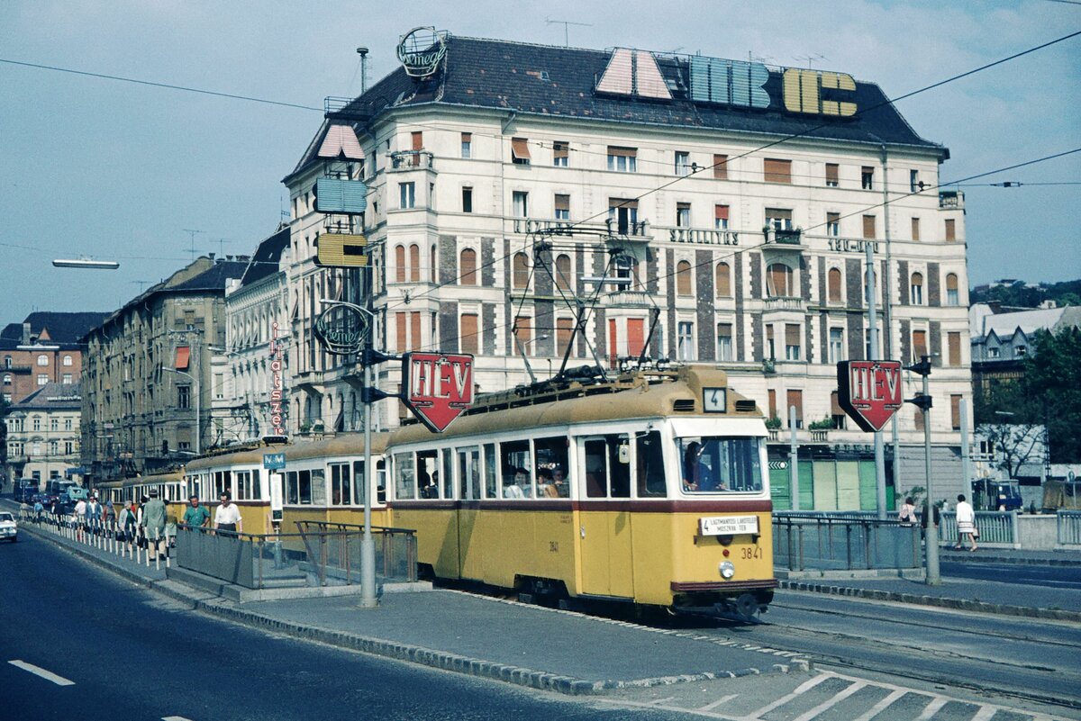 Budapest_Linie 4_UV_am Ring_22-07-1975