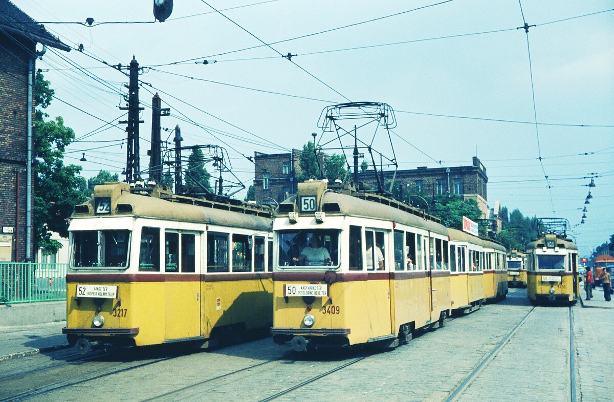 Budapest_Linien 52+50 UV[3217+3409]_22-07-1975