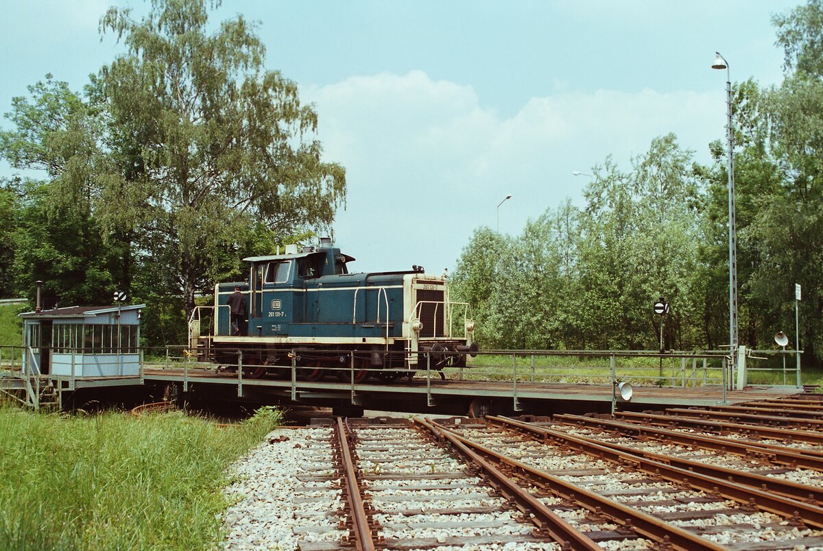 Bw Rosenheim, DB-Diesellok 261 131-7 
Datum: 12.06.1984