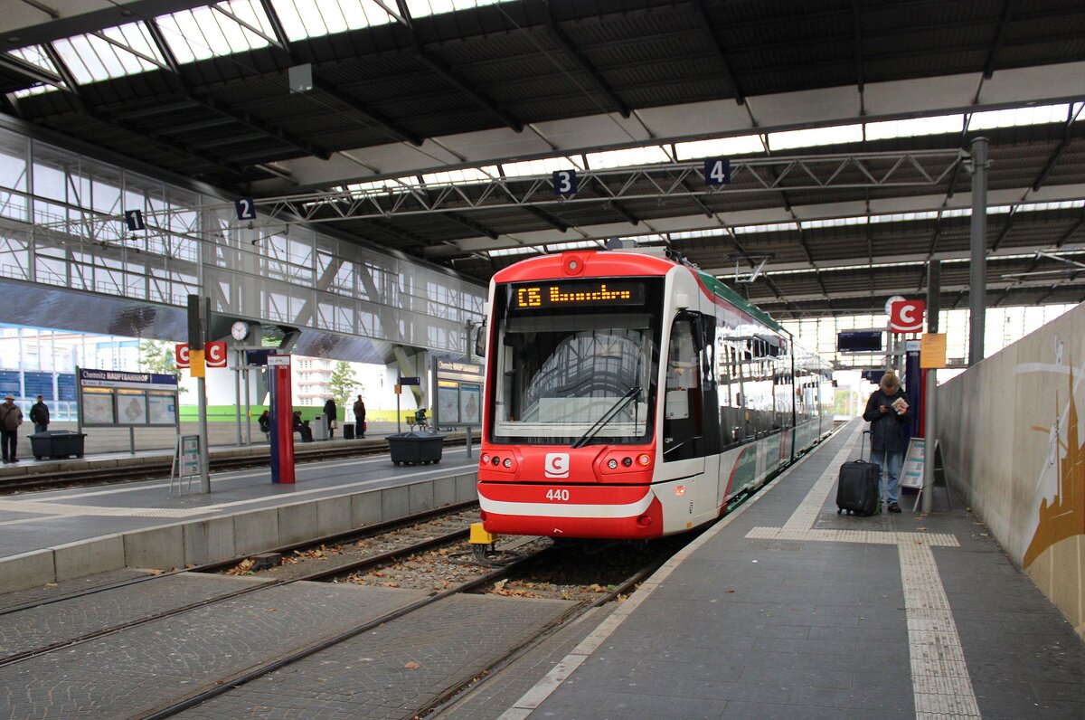 CB 440 (95 80 0690 440-2 D-CB) als CB 80096 nach Hainichen, am 11.10.2024 in Chemnitz Hbf.