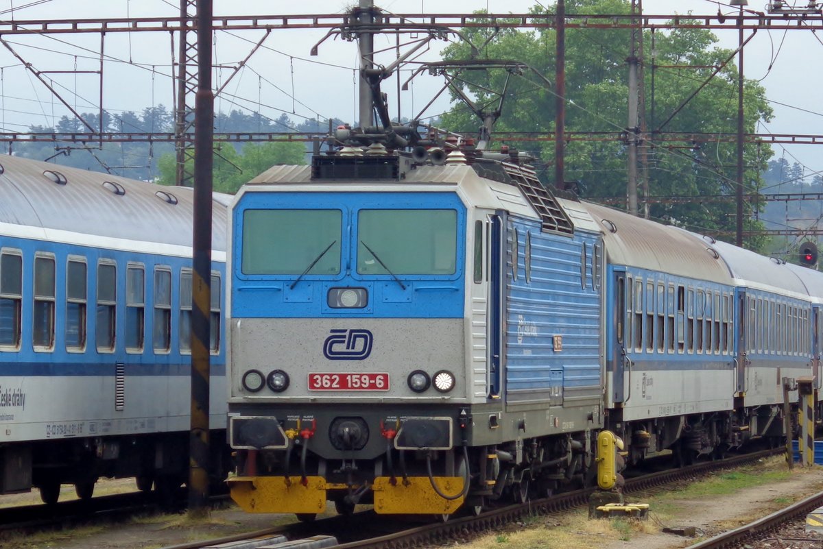 CD 362 159 steht am 16 Mai 2018 in Praha-Smichov.