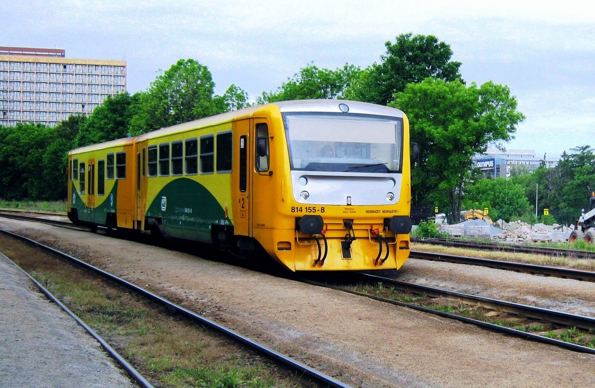 CD 814 155 steht am 31 Mai 2012 in Praha-Veleslavin.