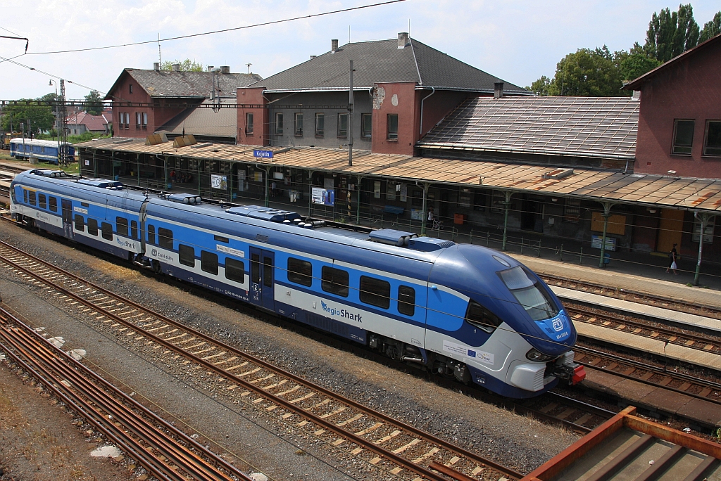 CD 844 020-8 als Os 3919 (Kojetin – Valasske Mezirici) am 20.Juli 2019 im Bahnhof Kojetin.