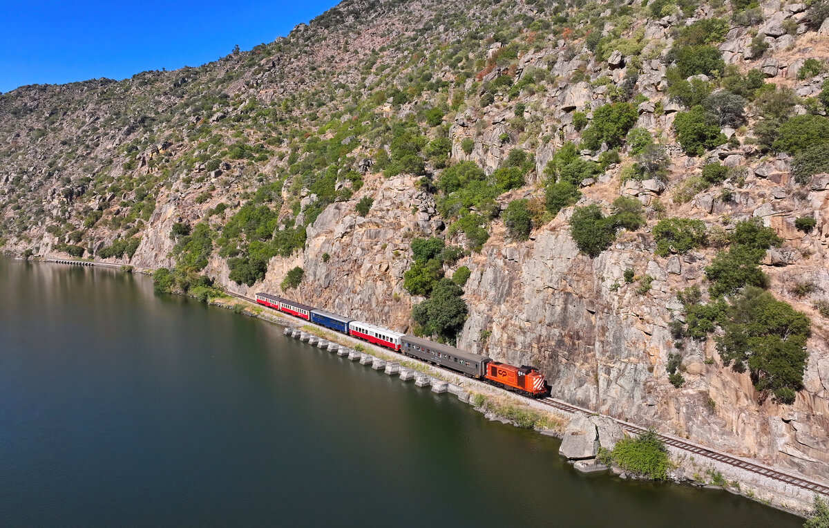 CP 1436 mit IR 869 am 10.09.2024 bei Ferradosa.