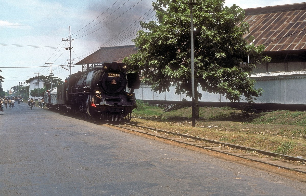   D52 075  Madiun  04.10.80