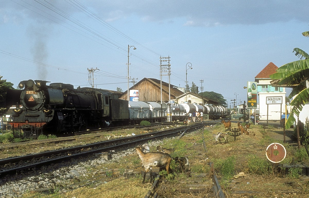 D52 075  Madiun  05.10.80